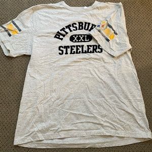 Womans Pittsburgh Steelers T-shirt